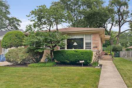 8215 Lawndale Ave Skokie,  IL 60076