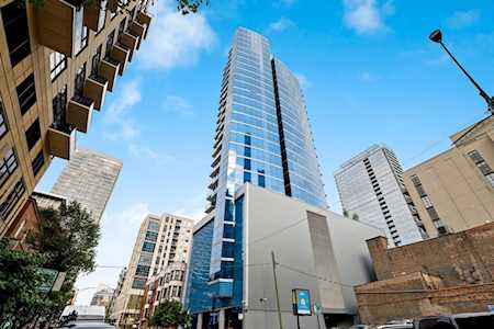 110 W Superior St #1402 Chicago,  IL 60654