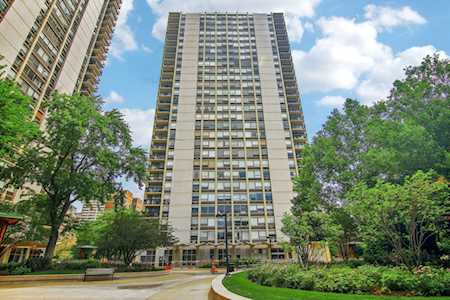 1355 N Sandburg Terrace #2108D Chicago,  IL 60610
