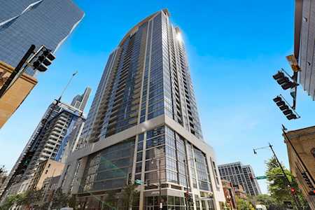 100 E 14th St #1007 Chicago,  IL 60605
