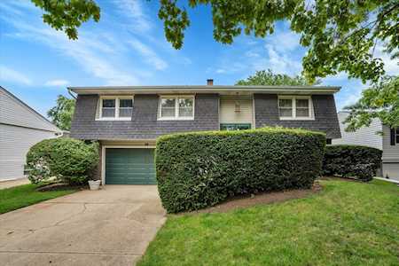 13 Redwood Trl Wheeling,  IL 60090