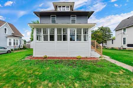 710 N 6th St Dekalb,  IL 60115