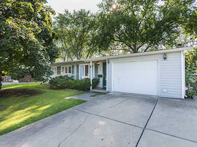 610 S Park Blvd Streamwood,  IL 60107