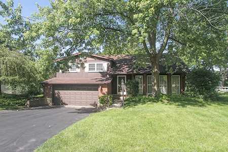 110 Hilltop Dr Schaumburg,  IL 60193