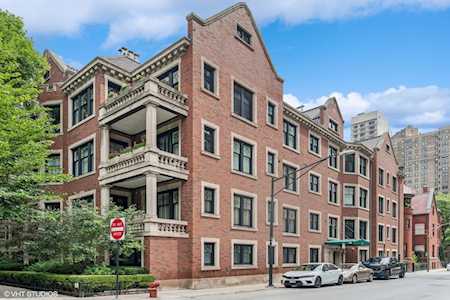 10 E Schiller St #1E Chicago,  IL 60610