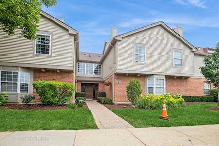 100 White Oak Ct #7 Schaumburg,  IL 60195