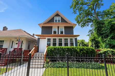 2231 W Lunt Ave Chicago,  IL 60645