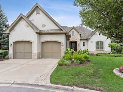 61 Forest Gate Circle Oak Brook,  IL 60523