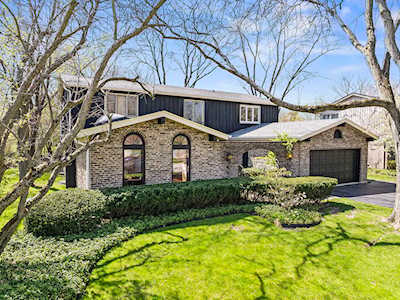 895 Mountain Dr Deerfield,  IL 60015