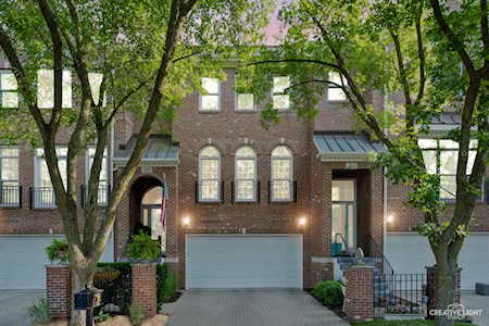 215 Campbell Ct Geneva,  IL 60134