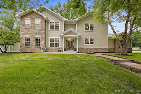 212 West St Geneva,  IL 60134