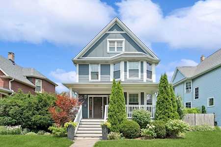 4020 W Warwick Ave Chicago,  IL 60641