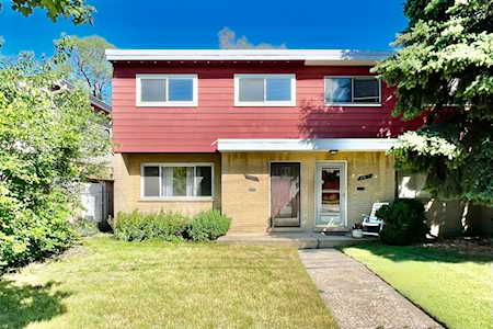 8906 Gross Point Rd Skokie,  IL 60077