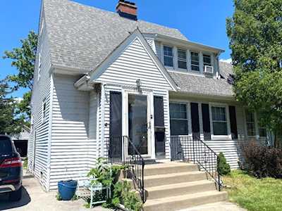 1704 E Algonquin Rd Des Plaines,  IL 60016