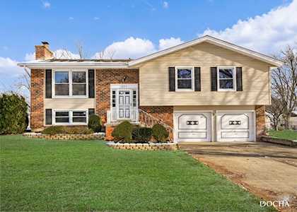 331 Alden Ln Schaumburg,  IL 60194