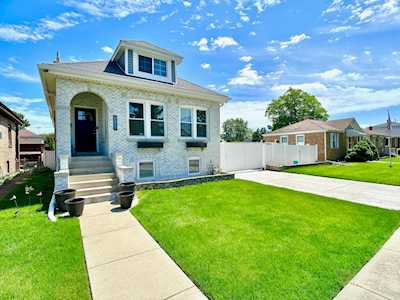 2559 Elm St River Grove,  IL 60171