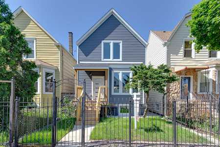3702 W Dickens Ave Chicago,  IL 60647