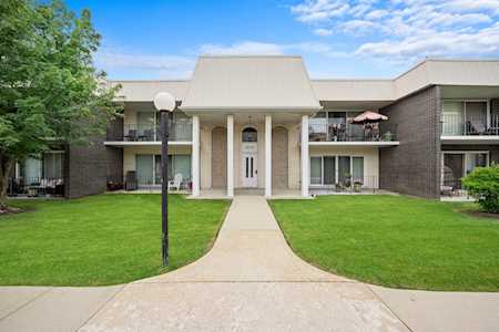 4110 99th St #B Oak Lawn,  IL 60453