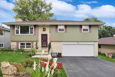 17 W Oak St Lake In The Hills,  IL 60156