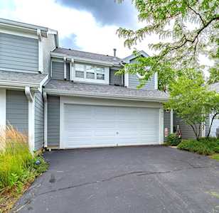 102 Sarahs Grove Ln Schaumburg,  IL 60193