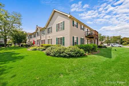 7410 Grandview Ct Carpentersville,  IL 60110