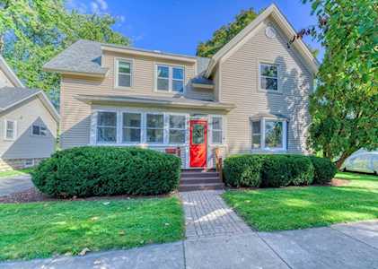 417 State St Batavia,  IL 60510