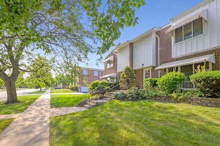 4104 W 97th St Oak Lawn,  IL 60453