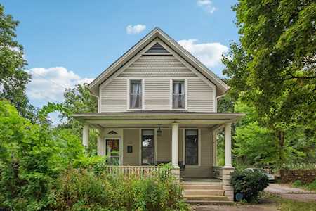 1033 Center St Elgin,  IL 60120