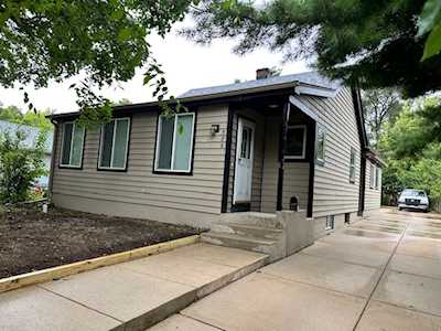 586 Glenwood Ave Elgin,  IL 60120