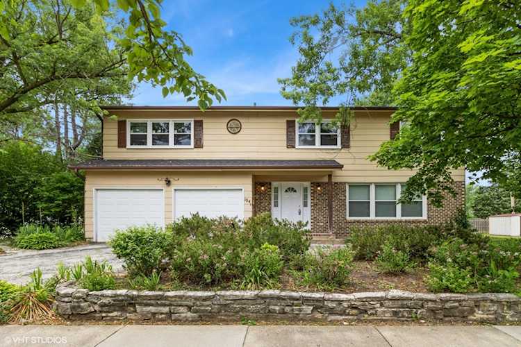 104 W Canterbury Dr Arlington Heights, IL 60004 | MLS 11811044 Photo 1